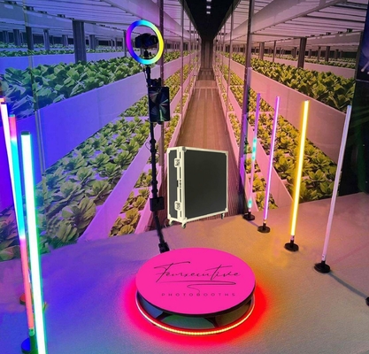 360-Grad-Fotoautomat für Hochzeiten 360-Grad-Fotoautomat Automatisch drehbares Partyzubehör mit Flightcase